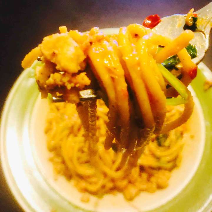 Cilantro & Chilli Oil Noodles w/Chicken Keema