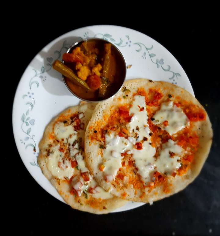 Cheese Onion Uttapam 