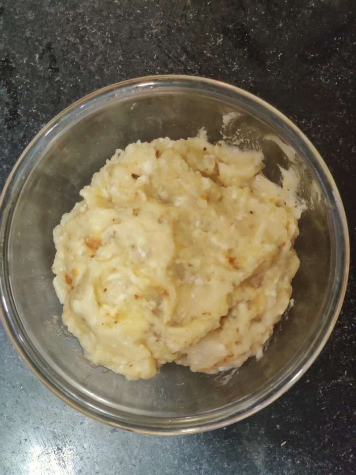 Mashed potatoes with cheese