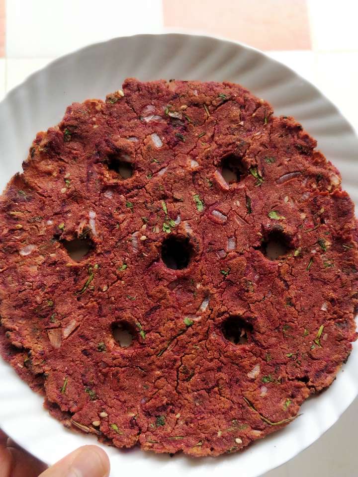 Soya Jowar beetroot thalpith