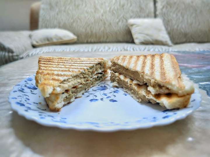 Lipsmacking Chicken Loaded Extreme Protein Sandwich