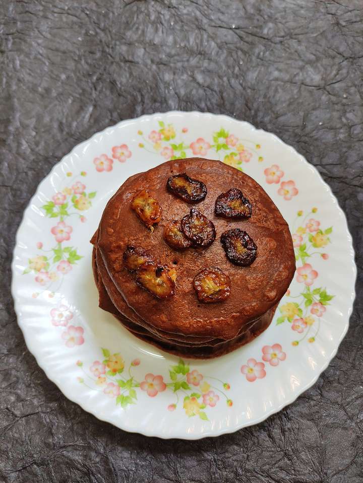 Anabolic Chocolate Banana Oats Pancakes!
