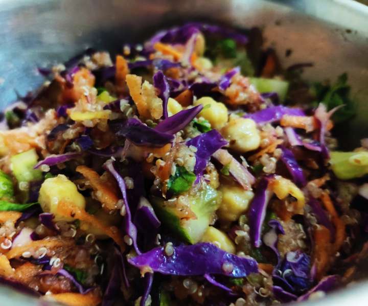 Quinoa Chickpeas Slaw