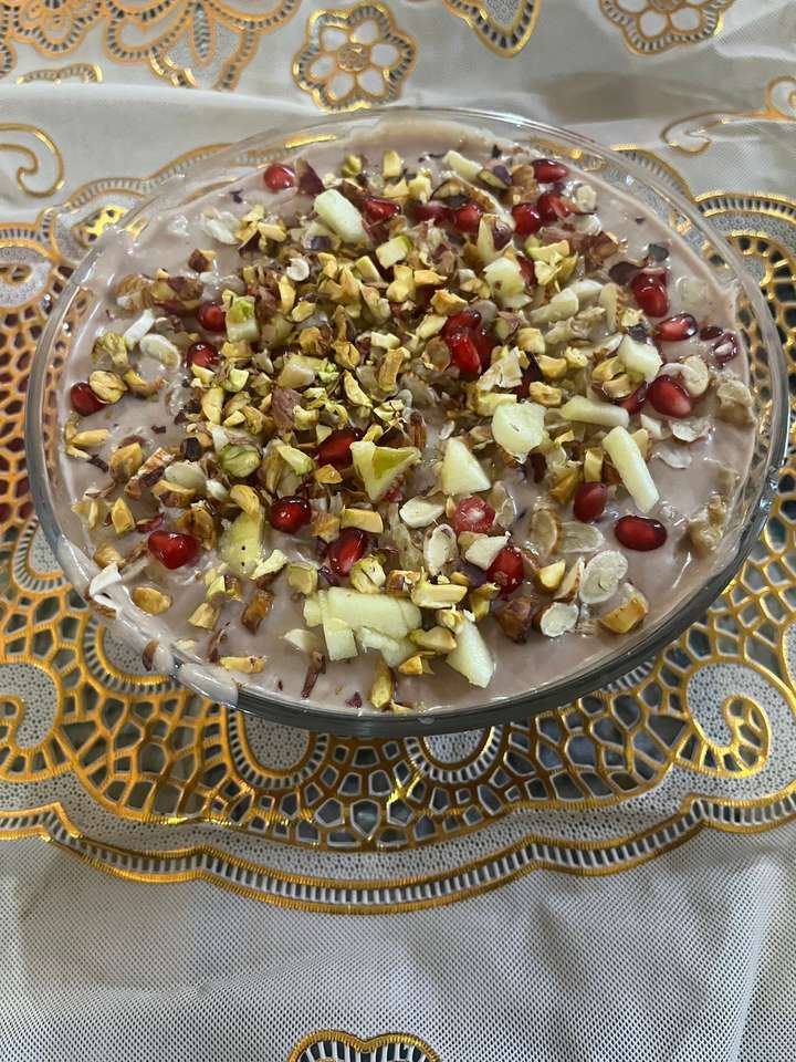 🍨 No-Sugar Sweet Bowl: Greek Yogurt Fruit-Nut Delight