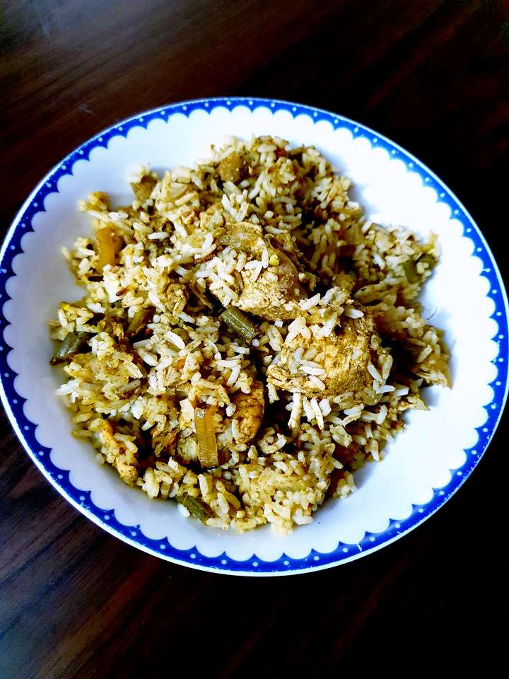 Hari-Bhari Chicken Dum Biryani