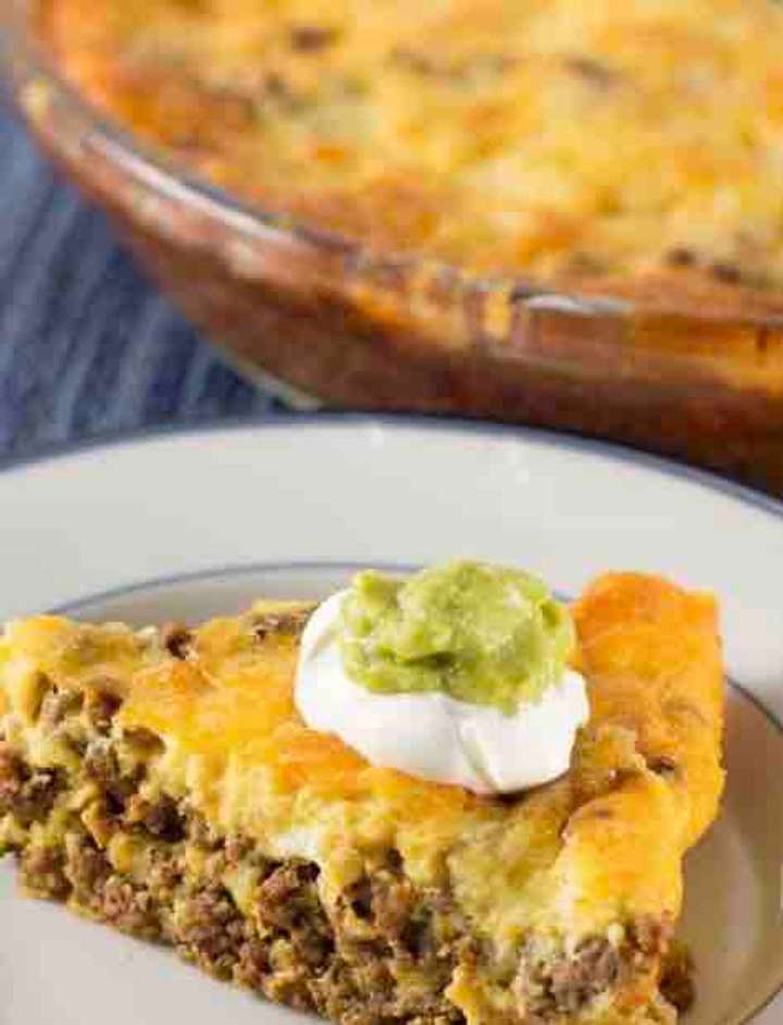 Crustless low carb taco pie
