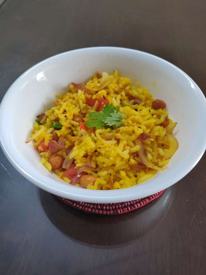 Uggani (Puffed rice upma)