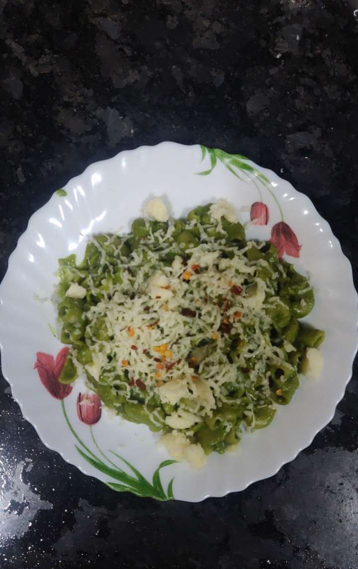 Spinach pesto pasta 