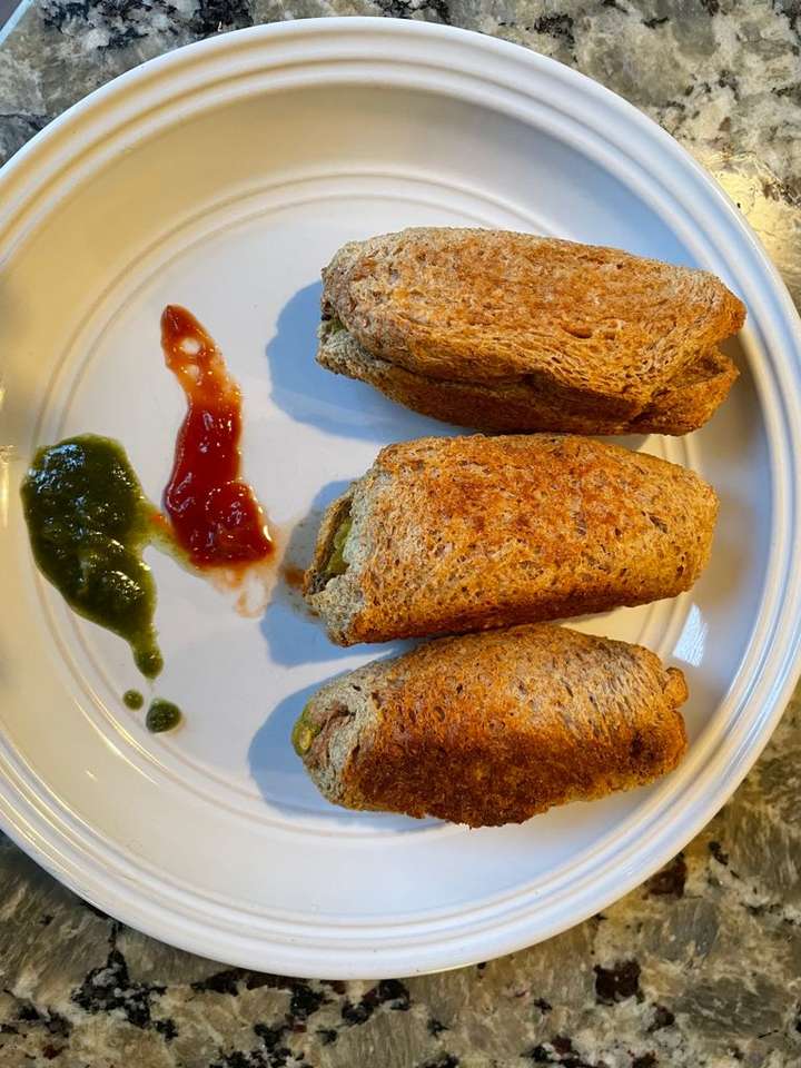 PANEER BREAD ROLL
