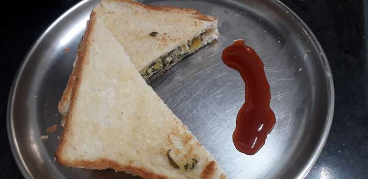 Cheesy Spinach Corn Sandwich