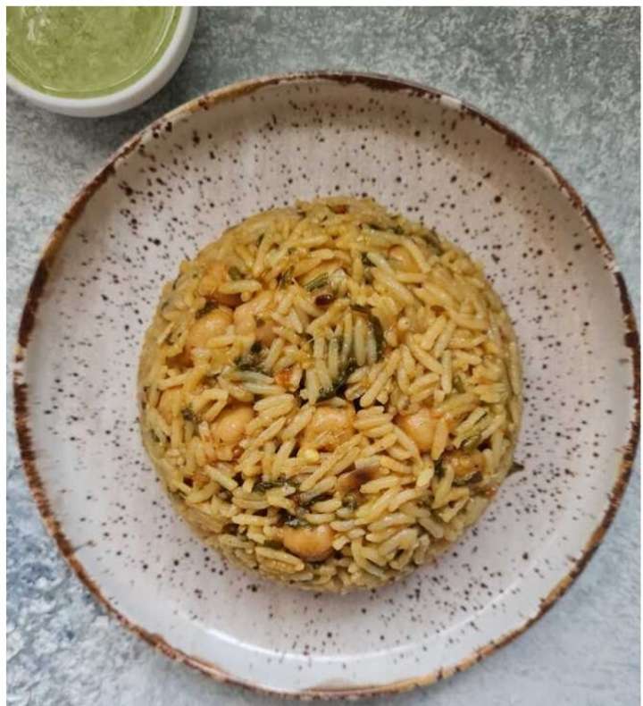 "CHOLA PALAK PULAV"
