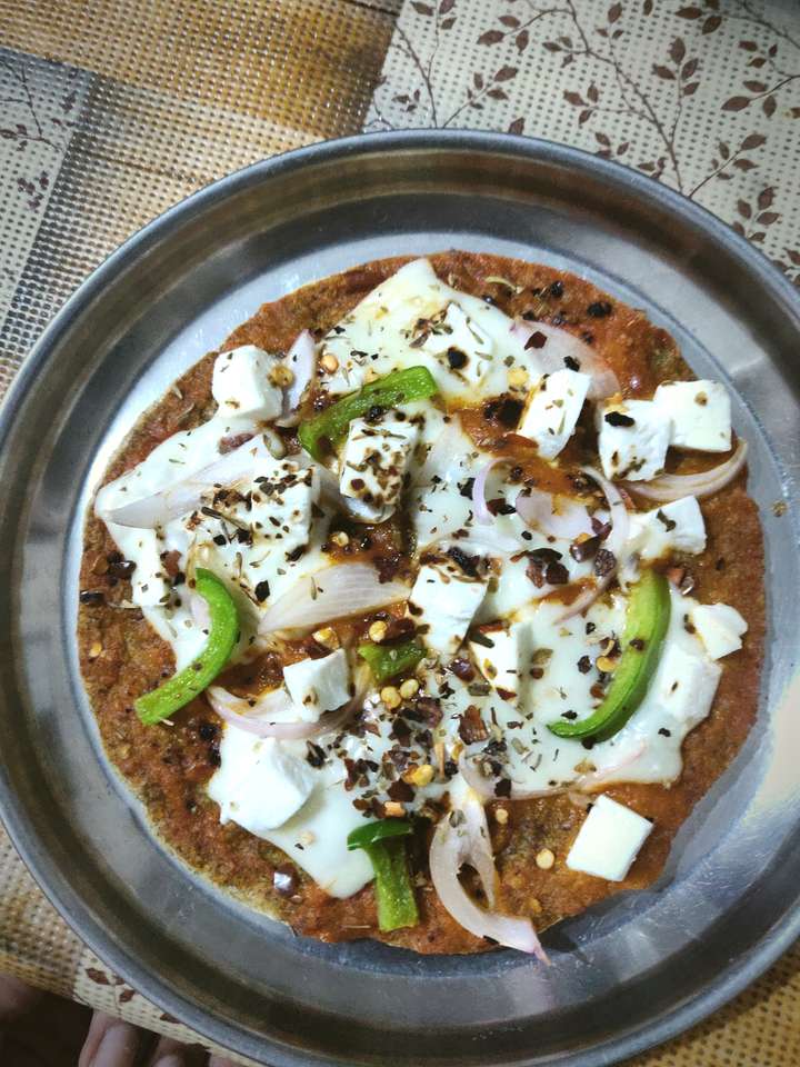 Green Moong Daal Mini Pan Pizza