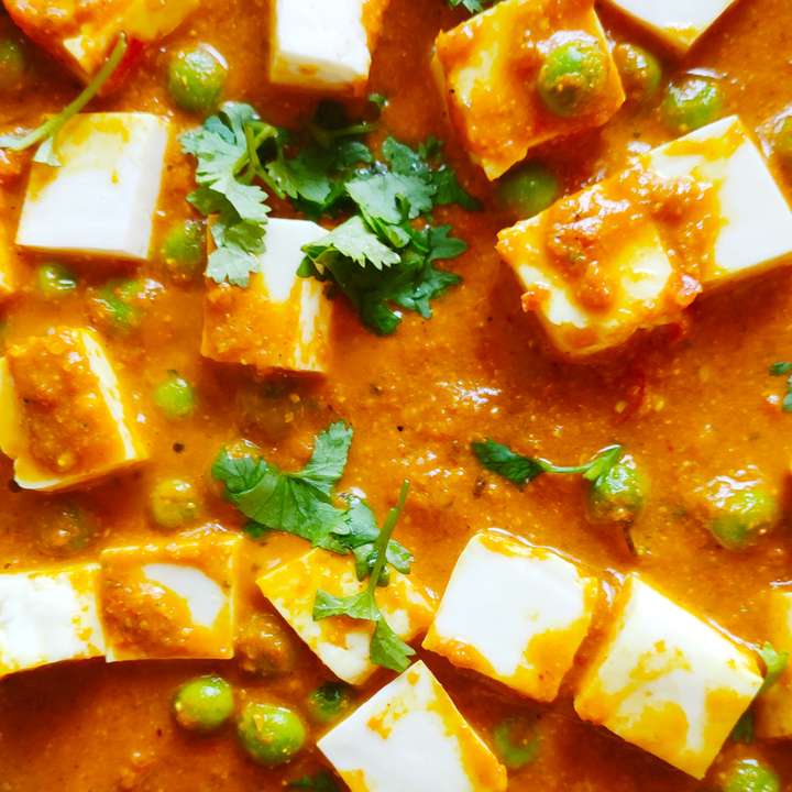 Matar paneer