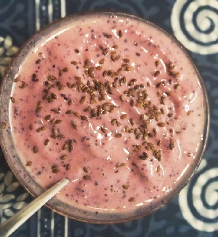 mix fruit frozen smoothie bowl 