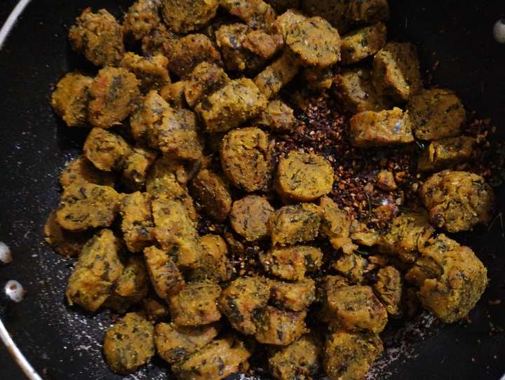 Methi mathia/muthia