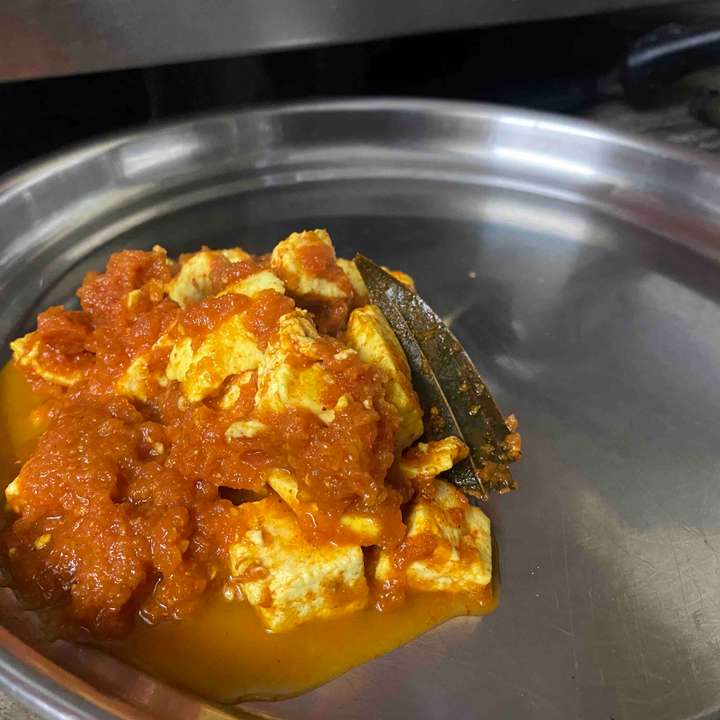 Tomato paneer