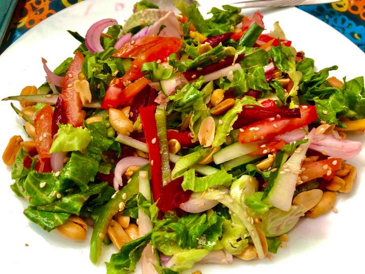 Thai peanut salad 