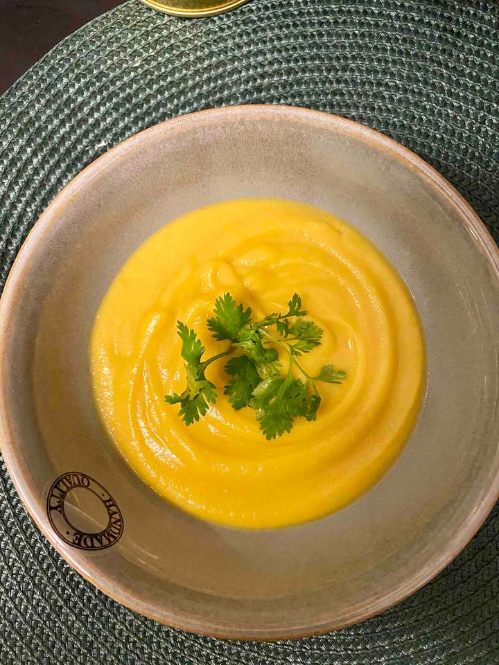 Creamy Cauliflower and Potato Soup 