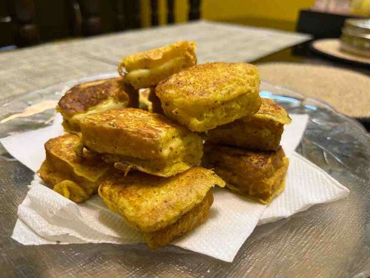 Bread cheese pakodas