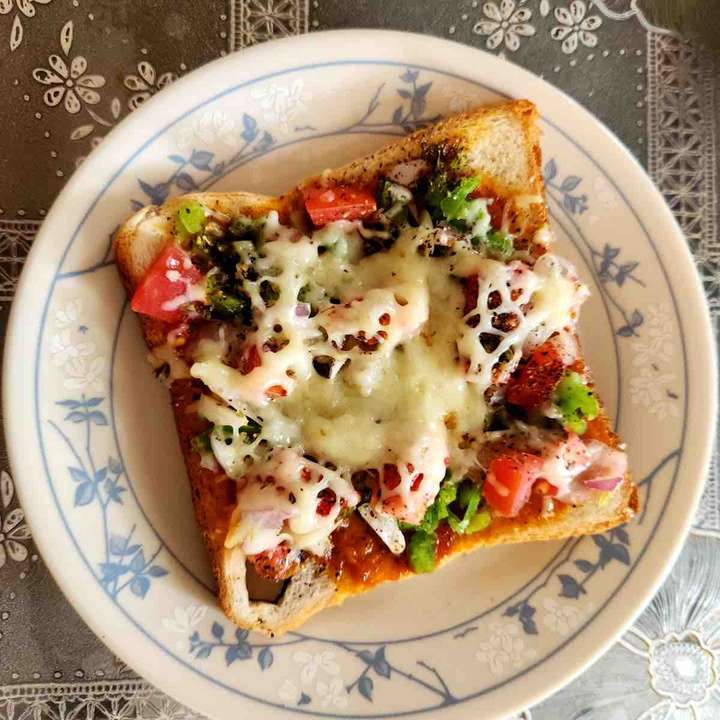 BREAD PIZZA