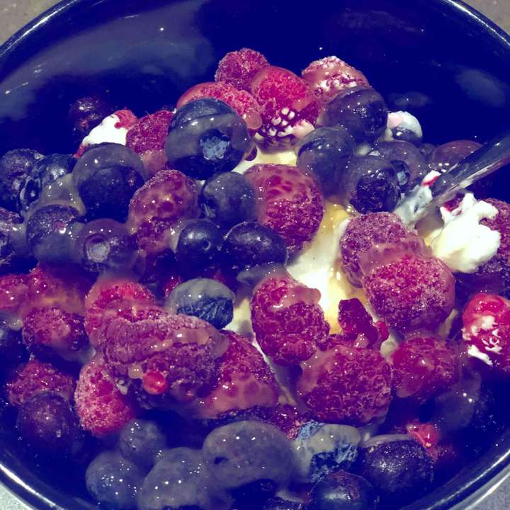 Yogurt and berry Dessert 