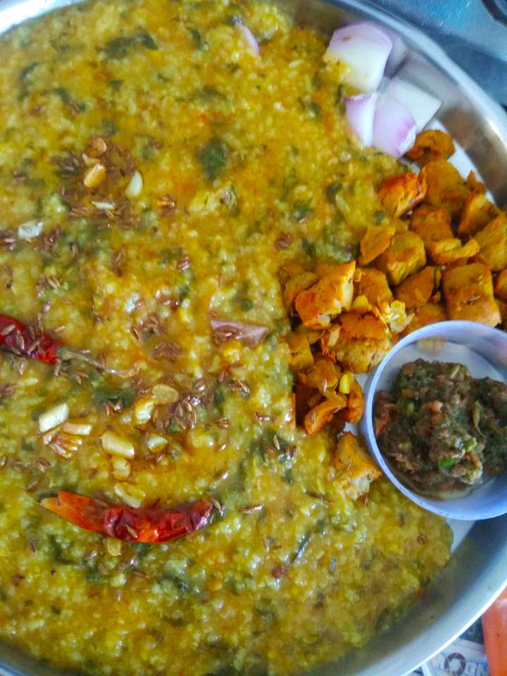 Moong daal palak  khichdi / Daal khichdi 