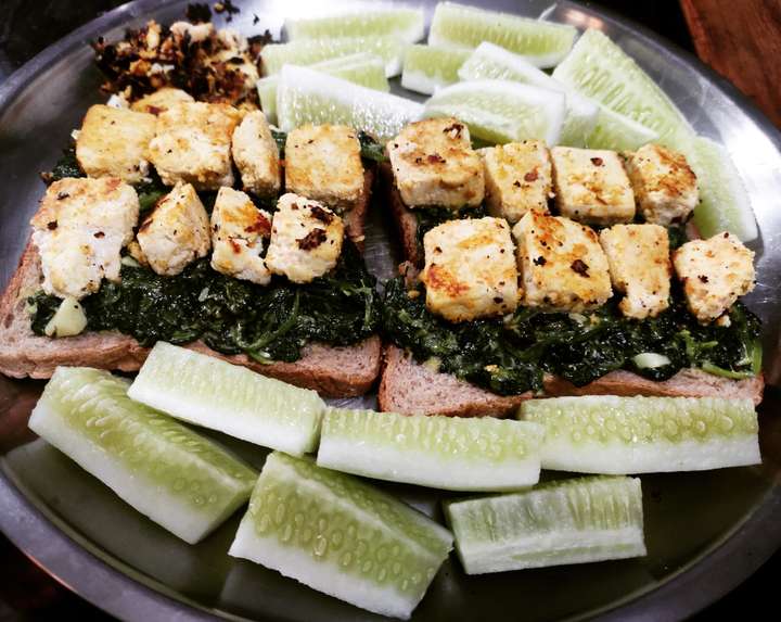 Tofu spinach sandwich with cheese