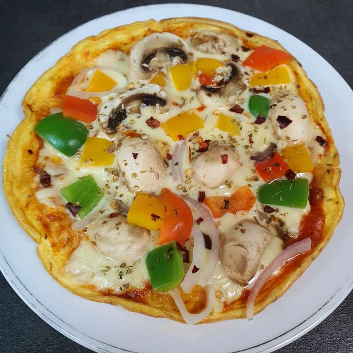 Omelette Veggie Pizza
