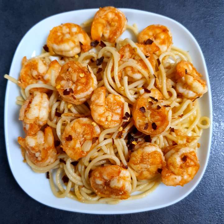 Spicy Garlic Prawn Pasta