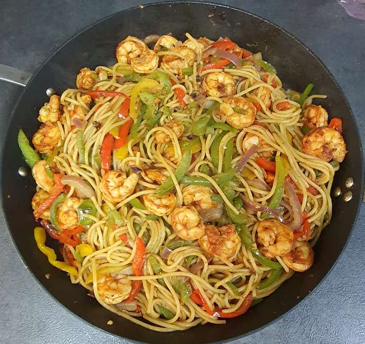 Prawn & Veggie Chowmein