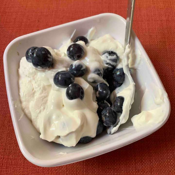 Greek yoghurt with Blueberries