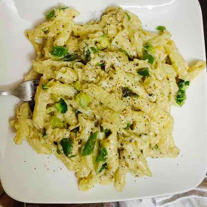Parmesan and Black pepper Pasta cooked in White sauce 