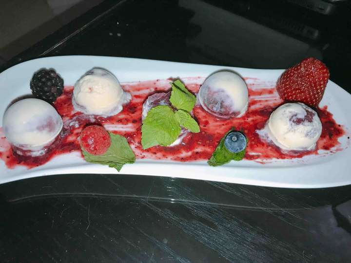 Custard berries explosives 