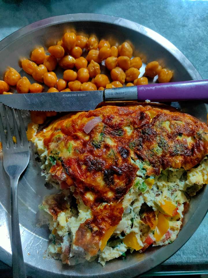 Veggies Omlette with roasted chane