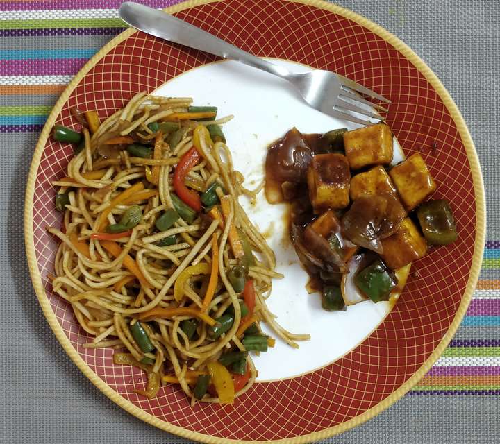 Noodles and Paneer manchurian