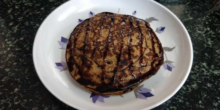 Oats banana chocolate pancakes