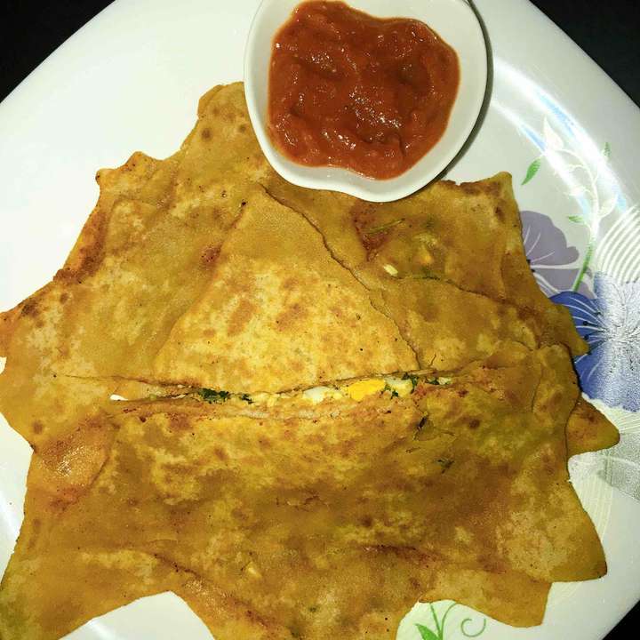 Egg stuffed paratha 