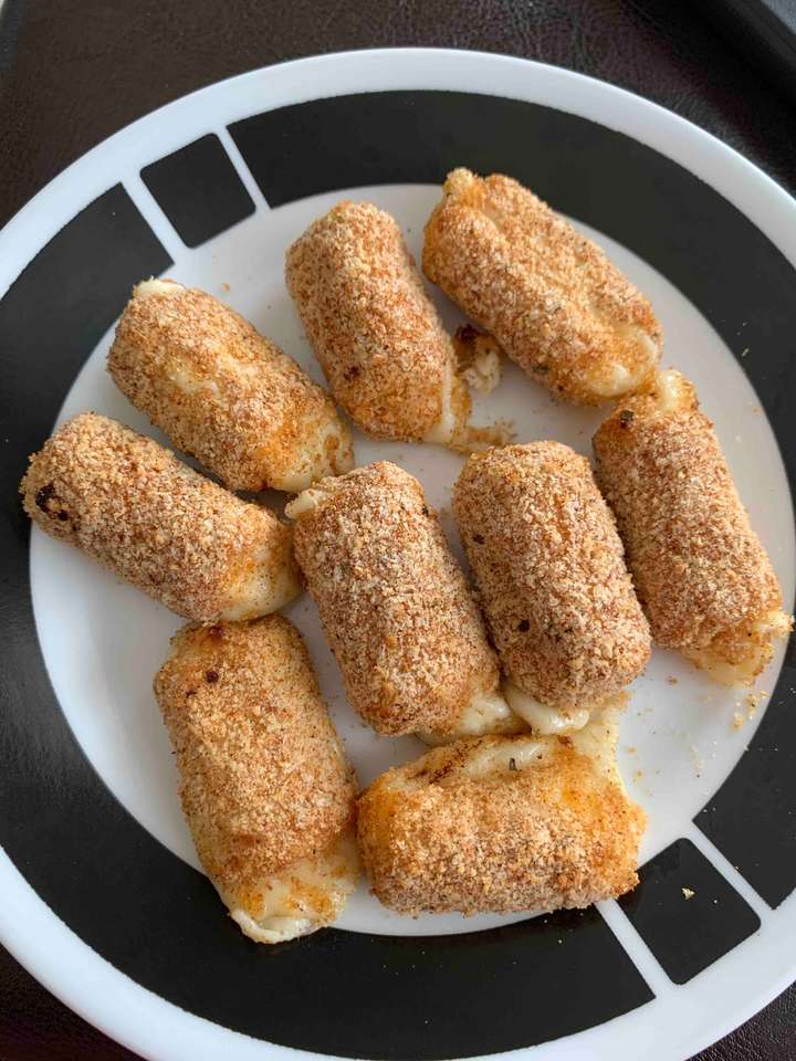 Air Fried Mozzarella Cheese Sticks