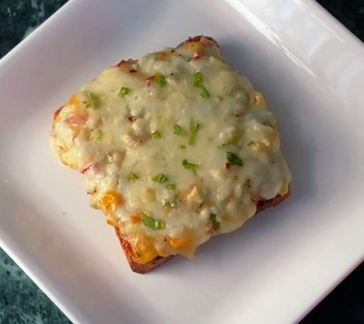 Veg Bread Pizza 