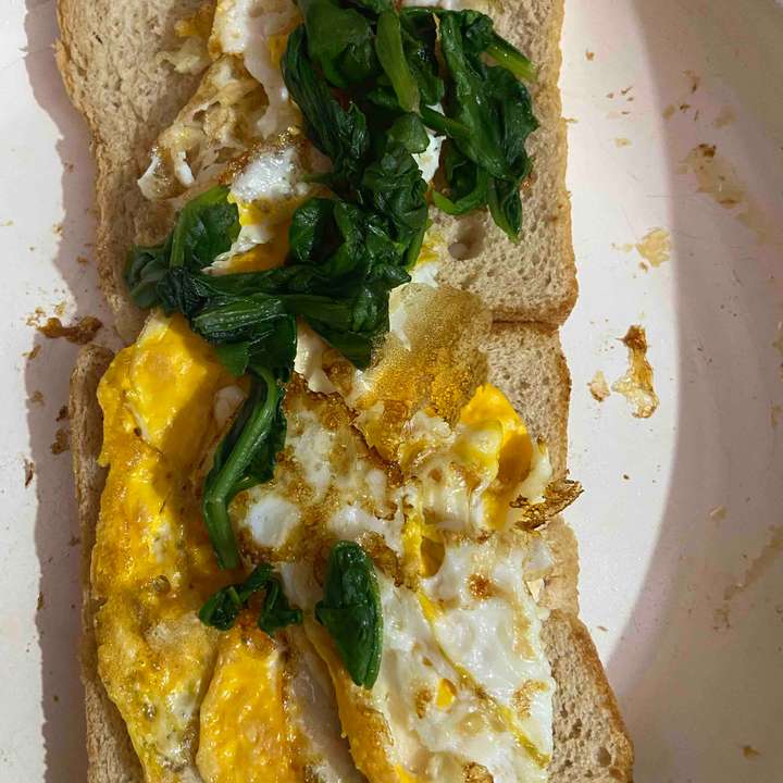 Bread omelet with Palak ( healthy breakfast)