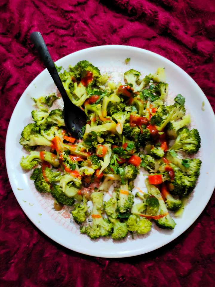 boiled broccoli