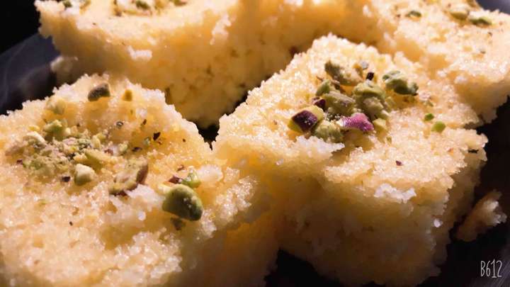 HARISSA / BASBOUSA (Semolina cake)