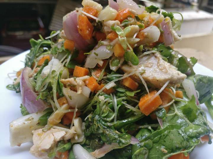 Microgreen Chicken power packed salad
