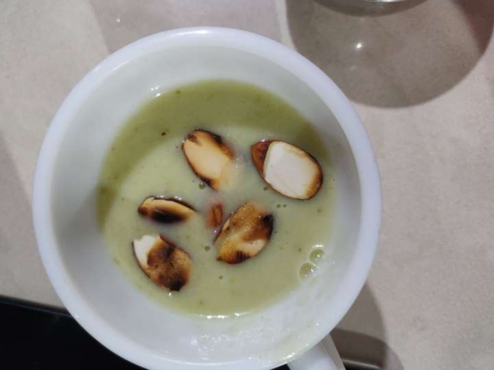 Cream Of Broccoli and Roasted Almonds Soup