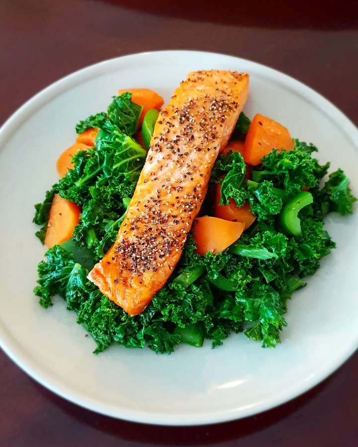 air fryer salmon with kale

