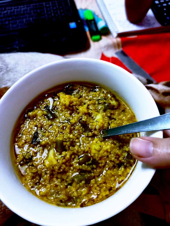 Veggies Daliya (Broken Wheat)
