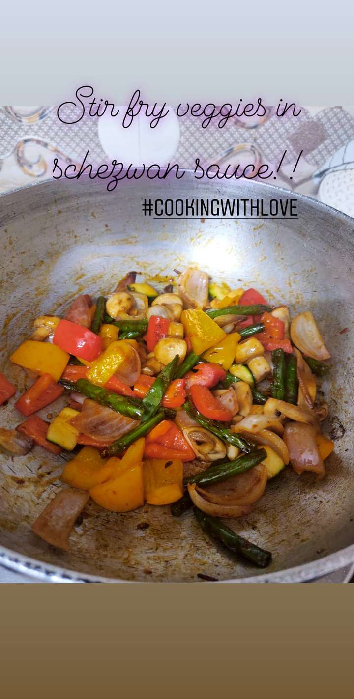 Stir fry vegetables with schezwan sauce