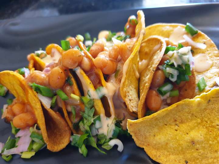 Baked Taco shell with stuffing