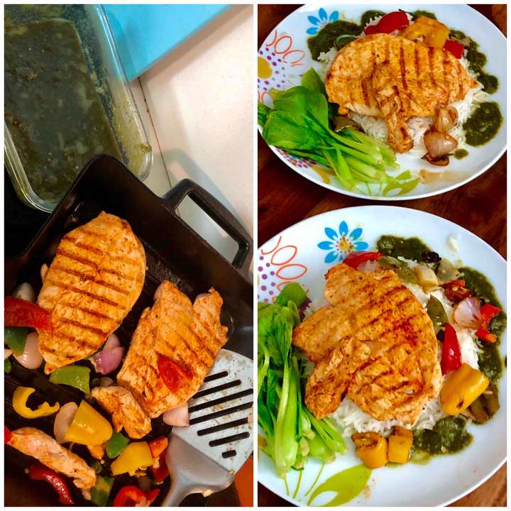 chicken served with spinach curry