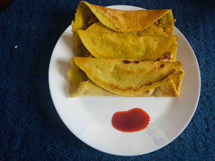 Paneer Stuffed Moong Dal Cheela